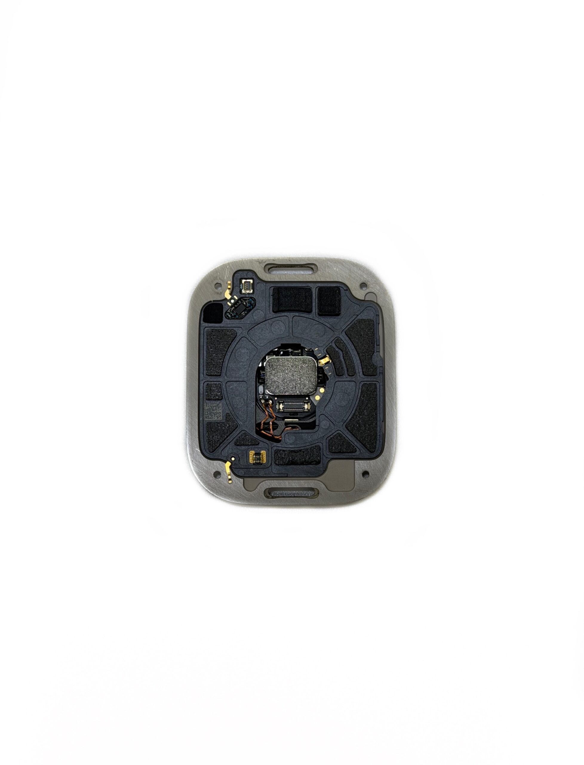 Заднее стекло Apple Watch Ultra 1 Натуральный титан (Снятый/Оригинал) — изображение 2